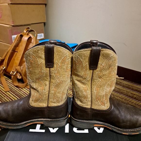 Ariat work boots - Picture 2 of 7